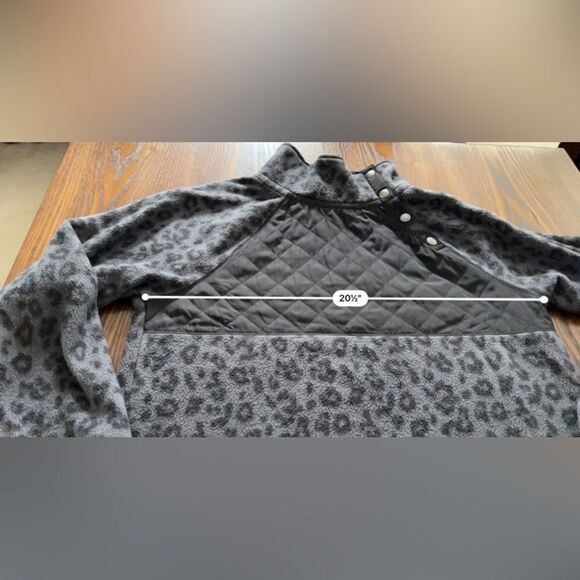 J Crew Quilted Button-Neck Sherpa fleece‎ Tunic Medium black gray Leopard BA200 - Picture 14 of 16